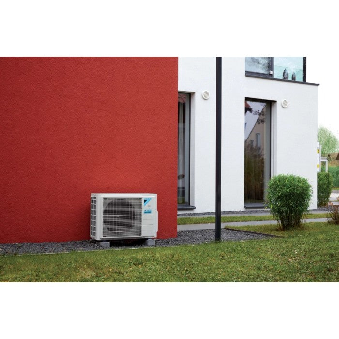 Climatizzatore fisso Daikin New Evolution monosplit 9000 BTU A++/A+
